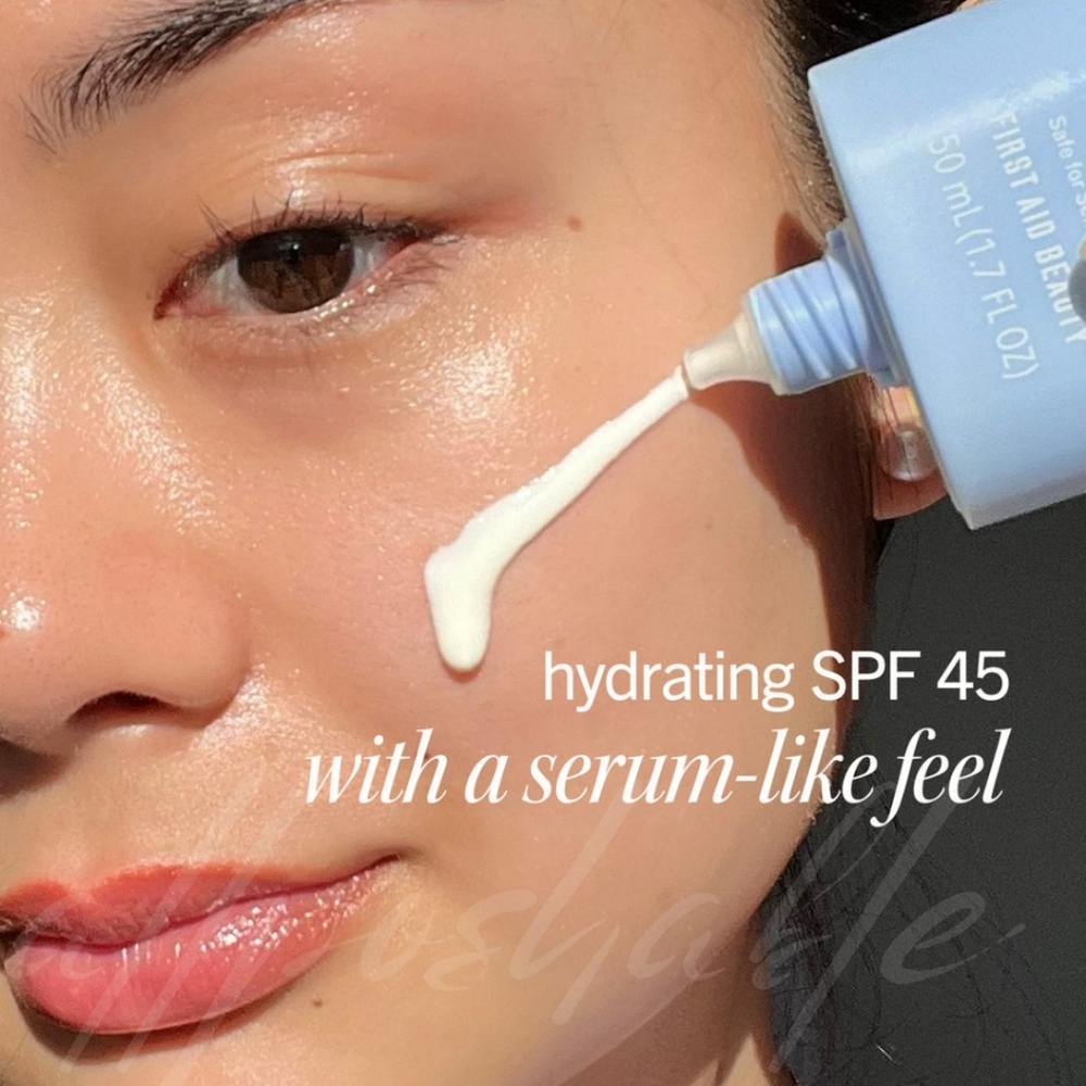 First Aid Beauty Hydrating Sunscreen Milk - Picture 2 of 11